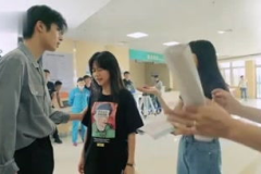 娱乐吃瓜小视频,那些让人捧腹大笑的吃瓜瞬间